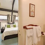 Crossways B&B 피커링