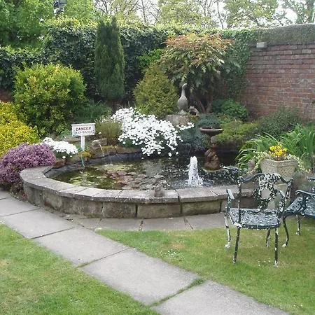 Crossways Bed & Breakfast