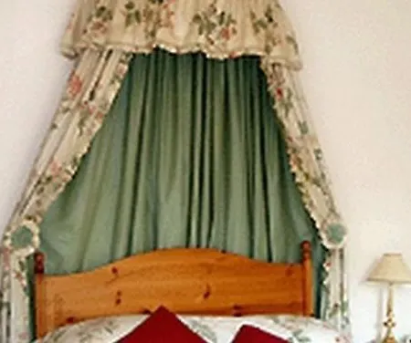 Couette-café Crossways 3*