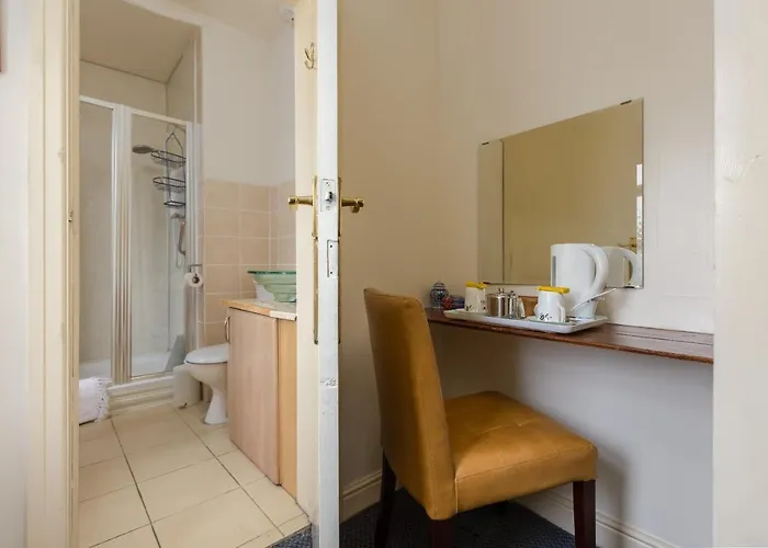 Bed & Breakfast Crossways 4*