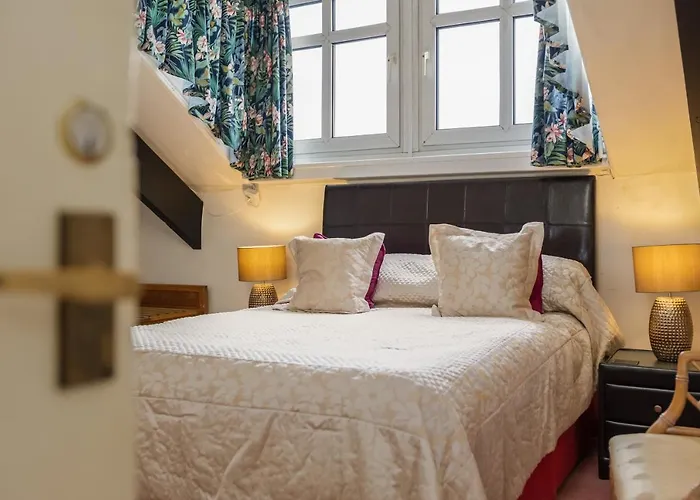 Bed & Breakfast Crossways 4*